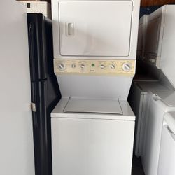 Kenmore 27” Wide Stack Washer Dryer White Great Condition 