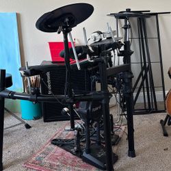 Electric drum set Roland 