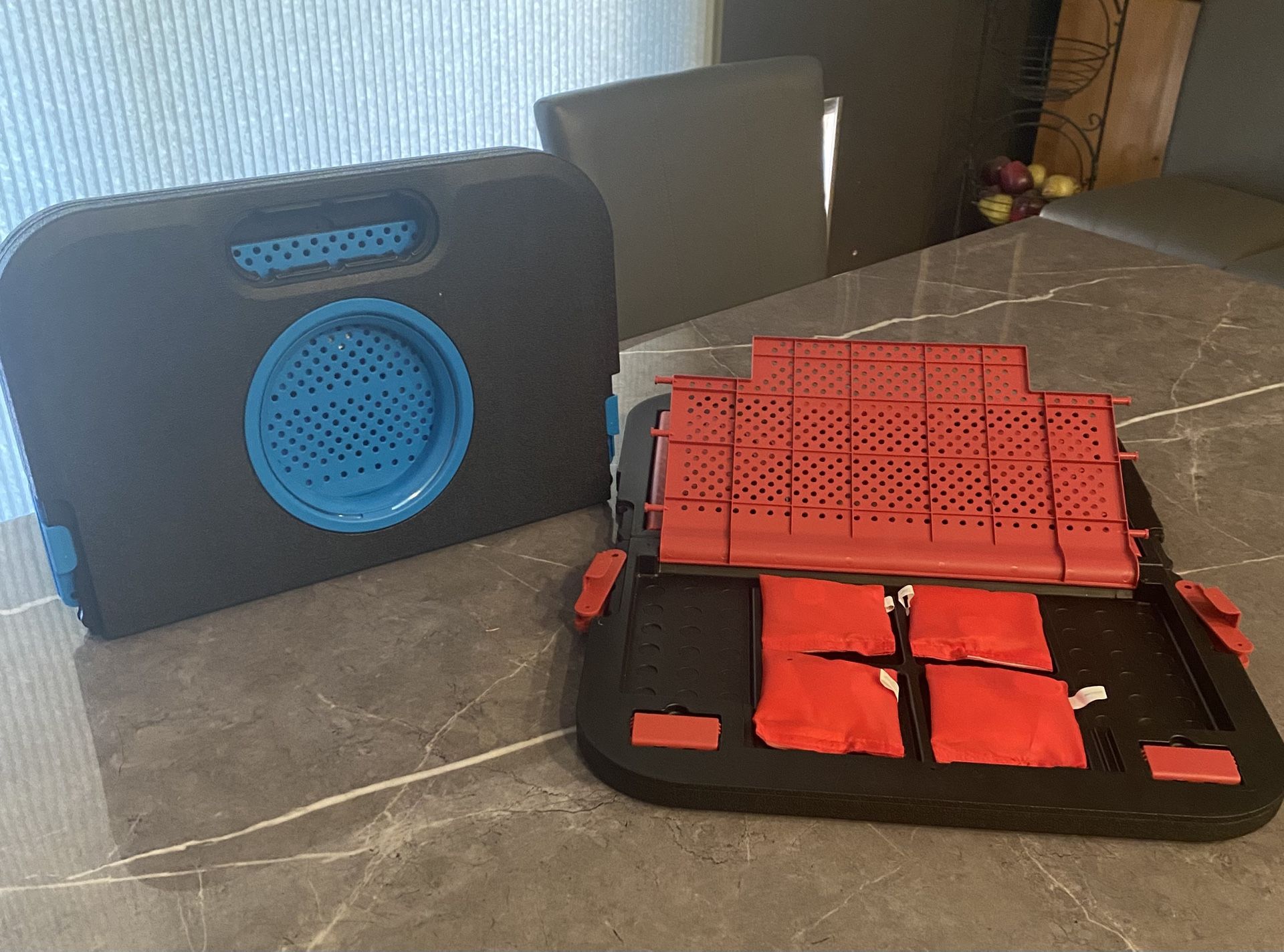Cornhole Set – Travel Versions – Easy Storage & Light-Weight
