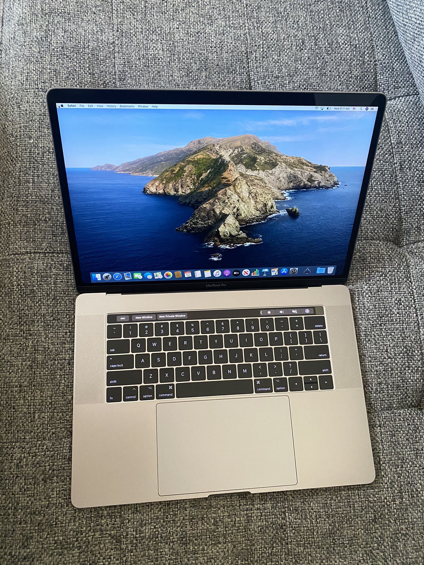 MACBOOK PRO 15” TOUCHBAR W/ APPLE CARE WARRANTY! NEW BATTERY! 2 CYCLES.