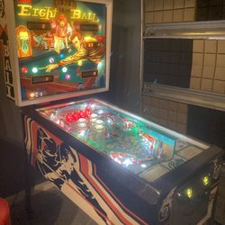 Bally Eight Ball Pinball Machine (1977)