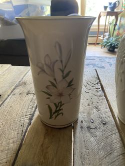 Lenox Vase. So pretty