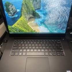 Dell XPS 15 9560 Core i3-7100H 8GB DDR4 SSD 15.6 FHD Windows 11 Home