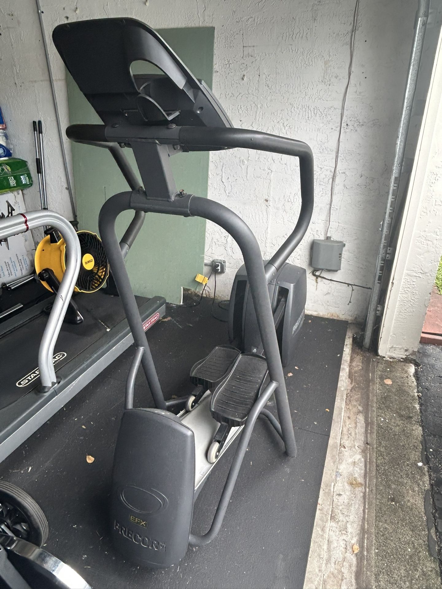 Elliptical Precor 5.17i