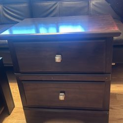 Solid Wood In Dark Brown Night Stand 