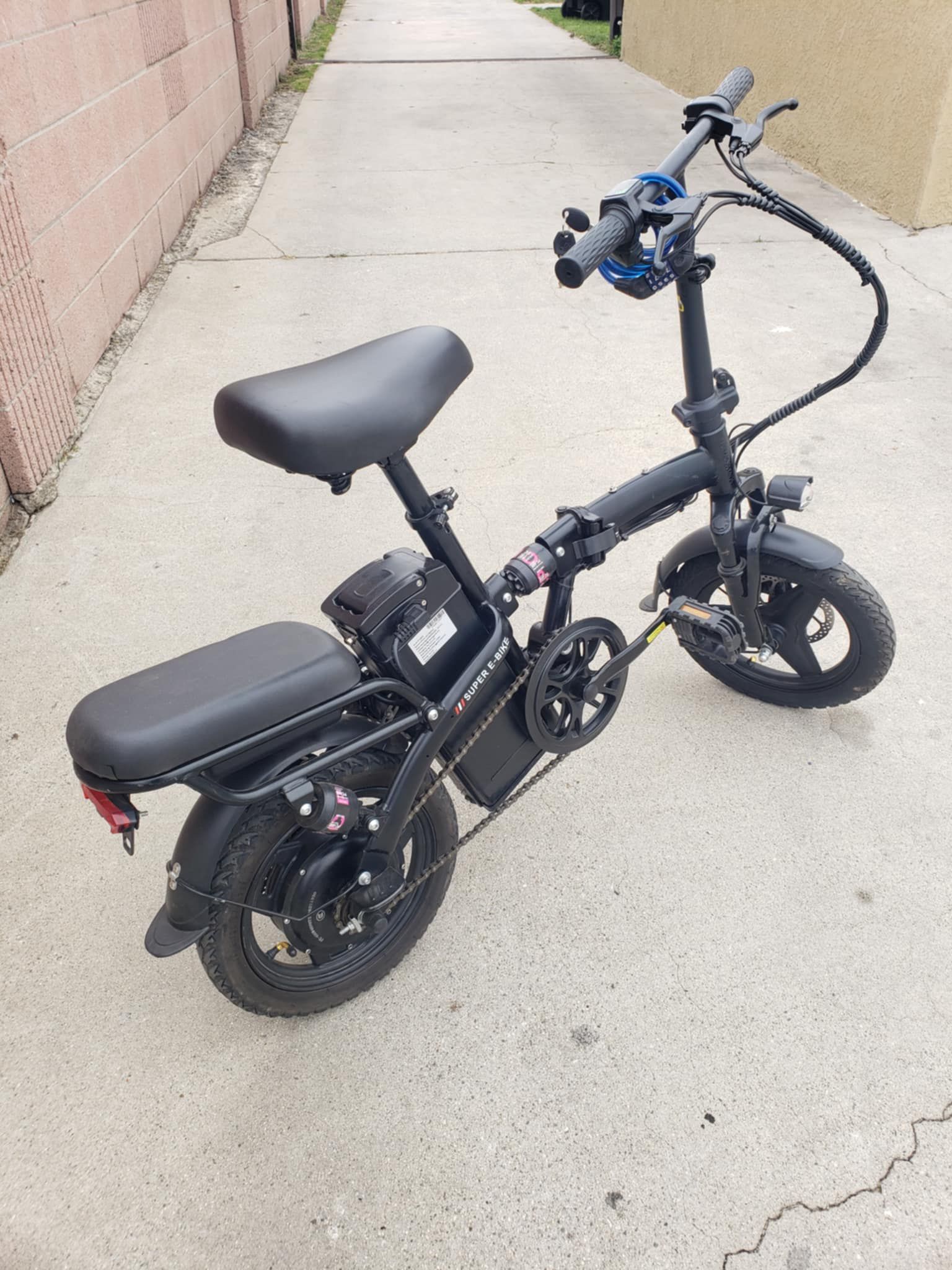 22mph 30miles range. Folding Electric bike ebike e-bike with 2 Seat. Brand is Super EBike $420 the lowest or $1,000 OR closer offer. All work 100% com