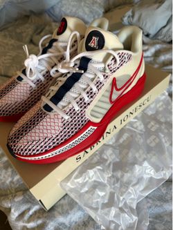 U of A Sabrina Ionescu basketball shoes