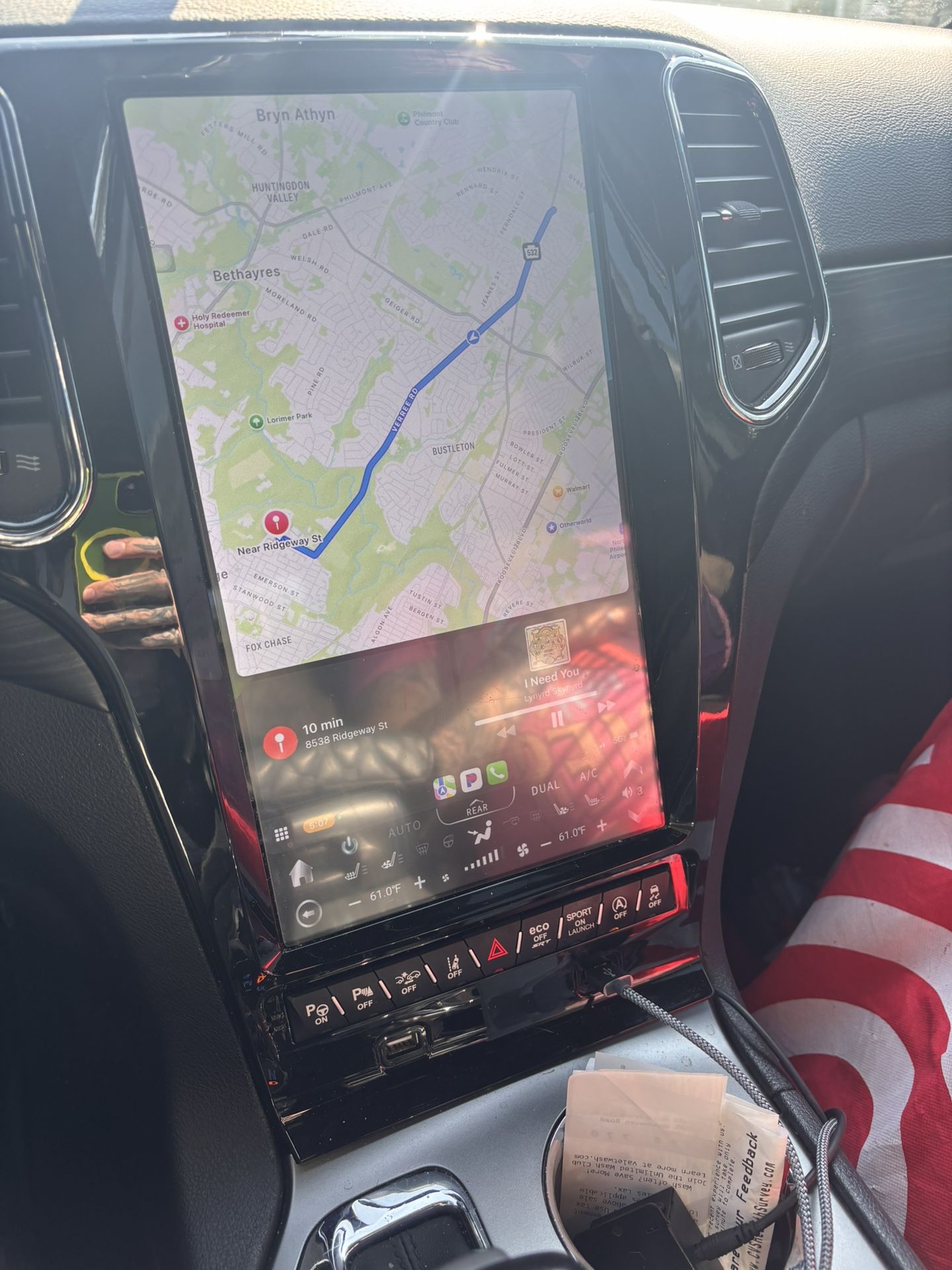 Tesla Style Radio For Grand Cherokee