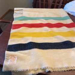 Vintage Hudson’s Bay Pointe Blanket