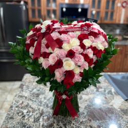 Valentines Day Pre Order / Ramo Buchon