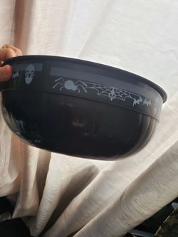 Halloween Plastic Serving Bowl Black