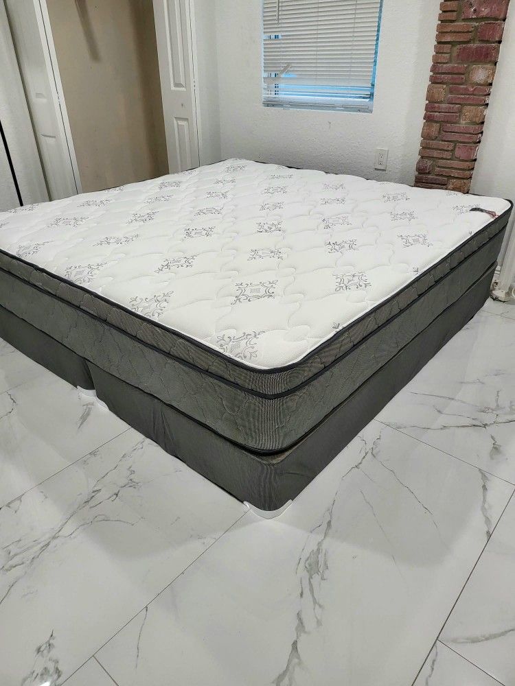 NEW KING PLUSH PILLOW TOP MATTRESS. Bed frame is not available. Take it home same day 👍