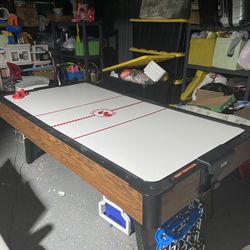 4x8 Air Hockey Table Works Great 