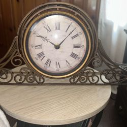 Mantel Clock