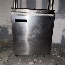 Dolfield Lowboy Freezer 27in 