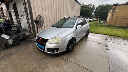 Volkswagen Jetta Sedan – Modified