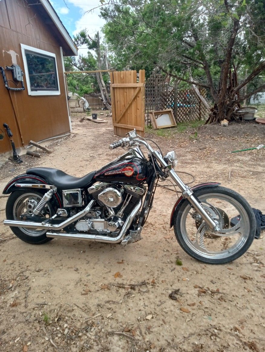 1995 Harley Davidson Dyna Wide Glide  1340 cc V-twin