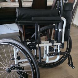 Wheelchair 