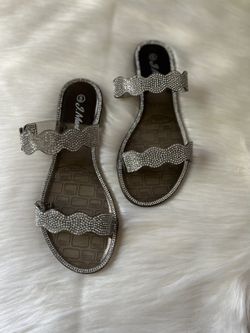 Women’s Sandals 