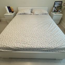 Queen bedroom Set: 4 Pieces (Queen Bed Frame, 2 night Stand, 1 Dresser- $450