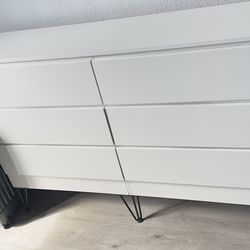 White dresser and 2 night stands