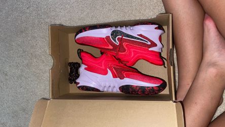 Nike cosmic unity 2 size women 6