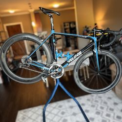 Carbon Velovie Vitesse 400 – SRAM Red 22, Carbon Wheels, Extras + Bike Bag Available 