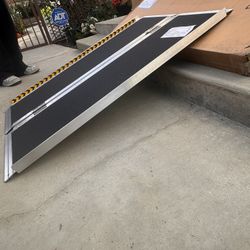 New RAMP size 4 ft ( standard 29 inch wide) for house stairs, low vans, moving company