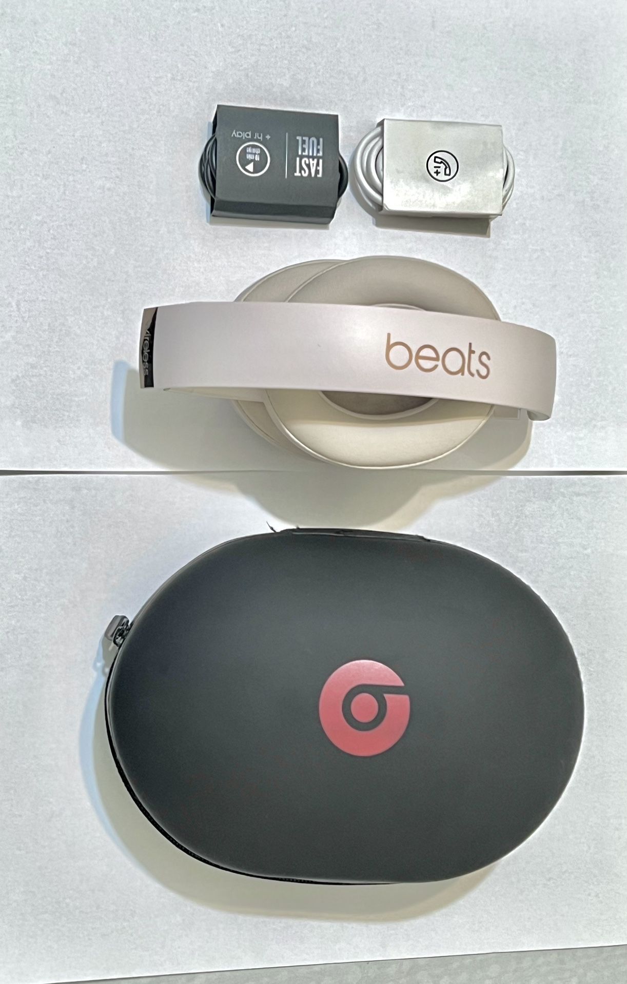 Beats Studio 3 Rose Gold Barely Used Like New