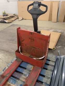 Pallet forklift no working