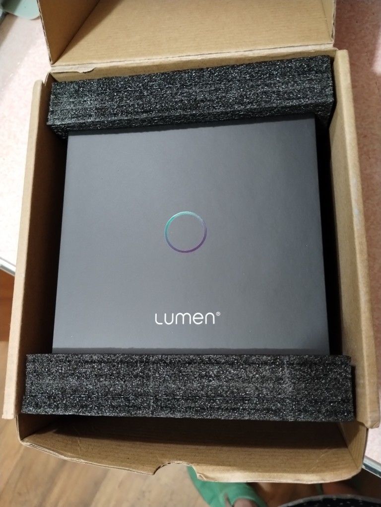 Lumen Weight Loss Metabolism Tracking Device W/ Charger
