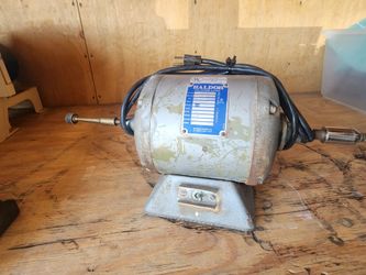 Lathe and catch trays