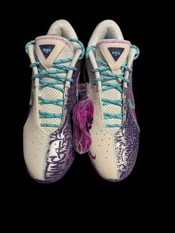 Nike LeBron 22 Frozen Grapes Basketball Shoes 