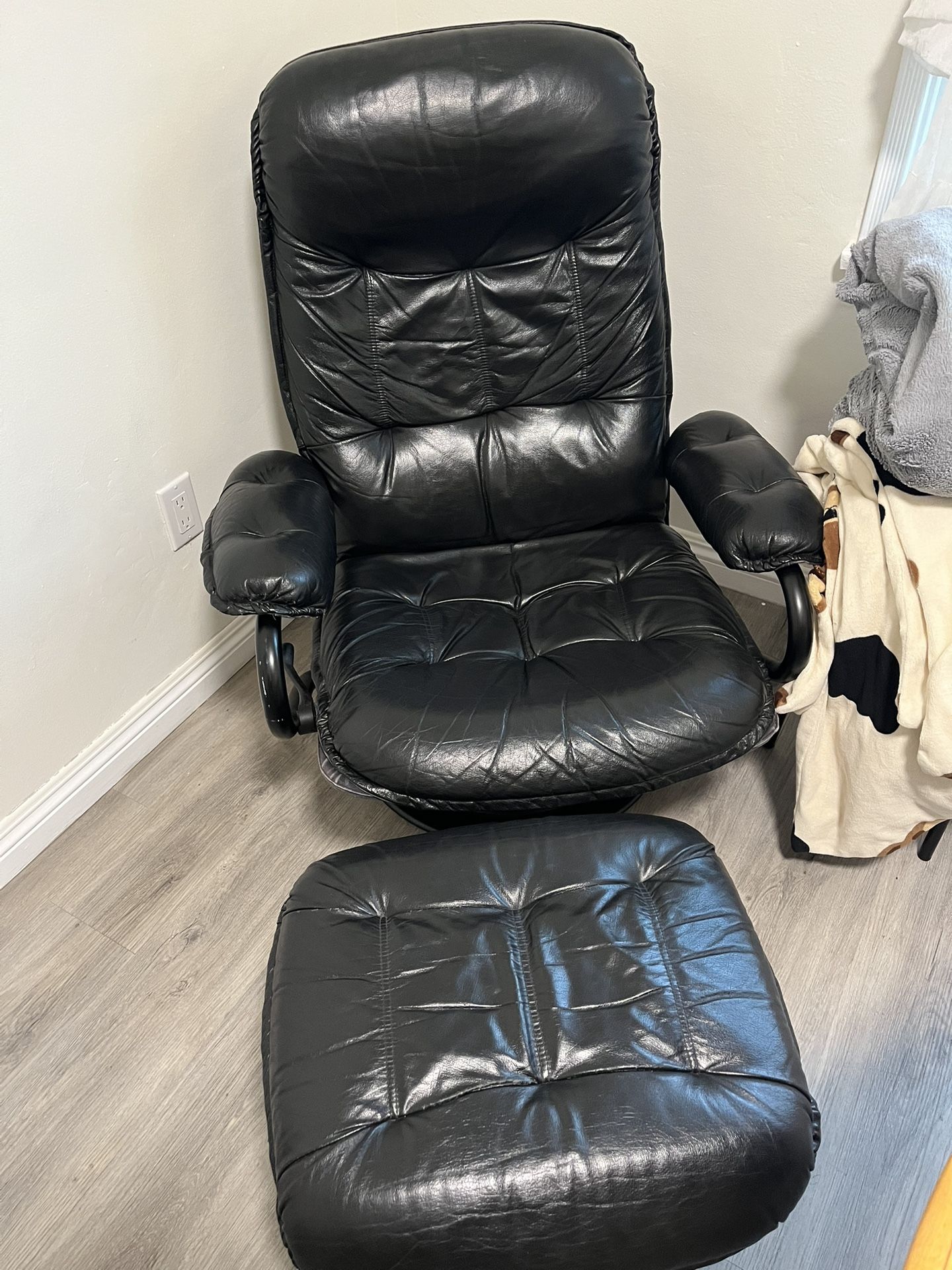 Comfortable Leather Recliner