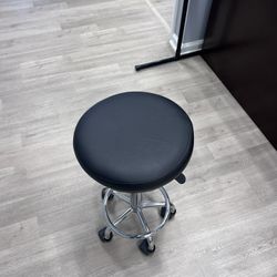 Hydronic Stool 