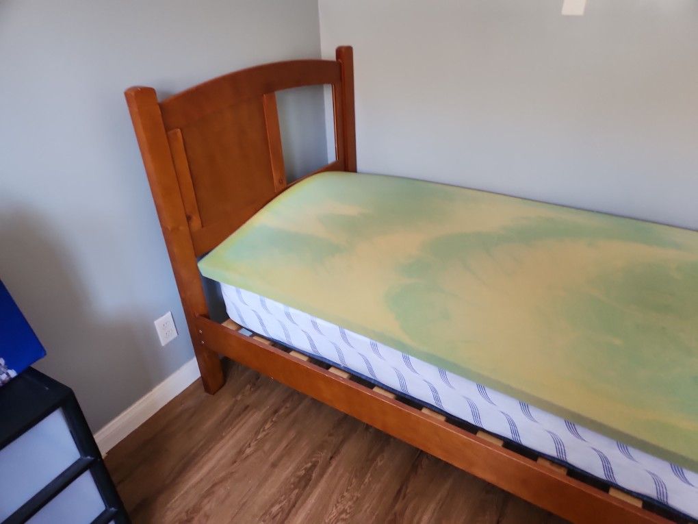 Twin Bed Frame With Mattress And Gel Topper 40 Obo
