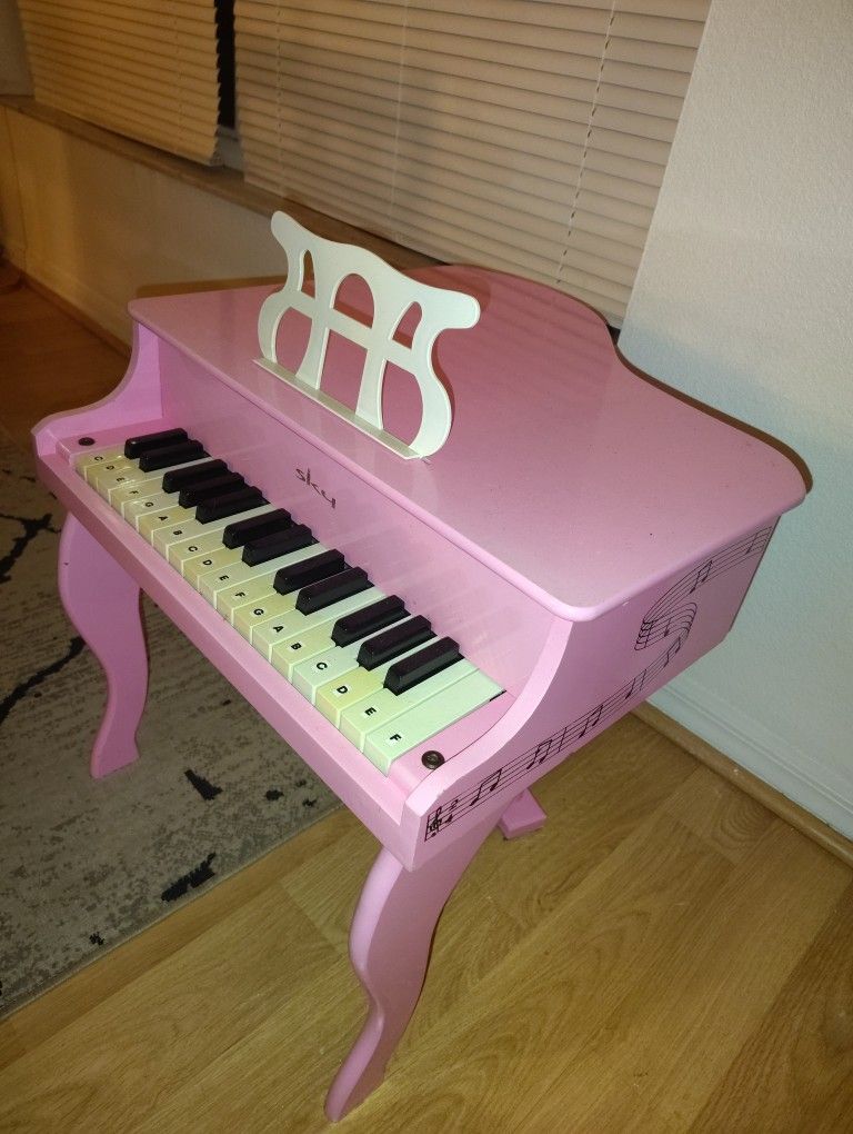 Little Girls Pink Piano