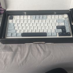 Aula F75 Keyboard Been Used A Bit