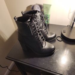 Size 9 Black Heeled Boots