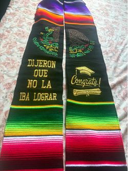 Graduation scarf/lei