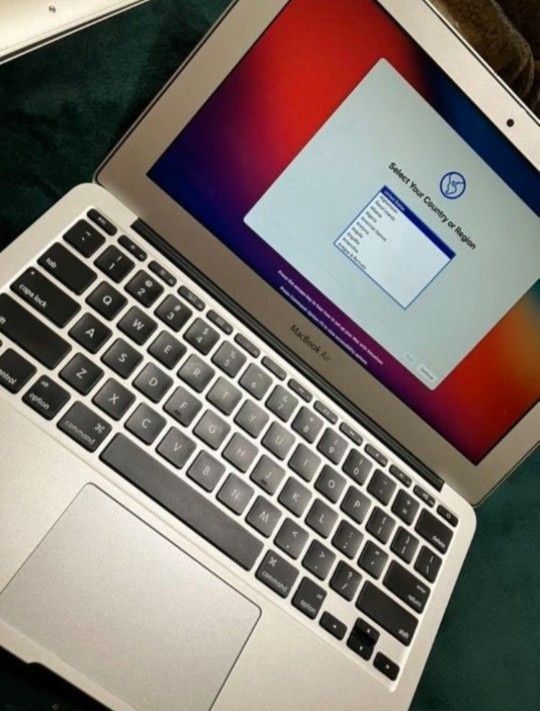 2014 MacBook Air 11 Inch