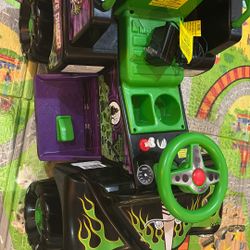 6 V Grave Digger , Ride On Car Monster Truck