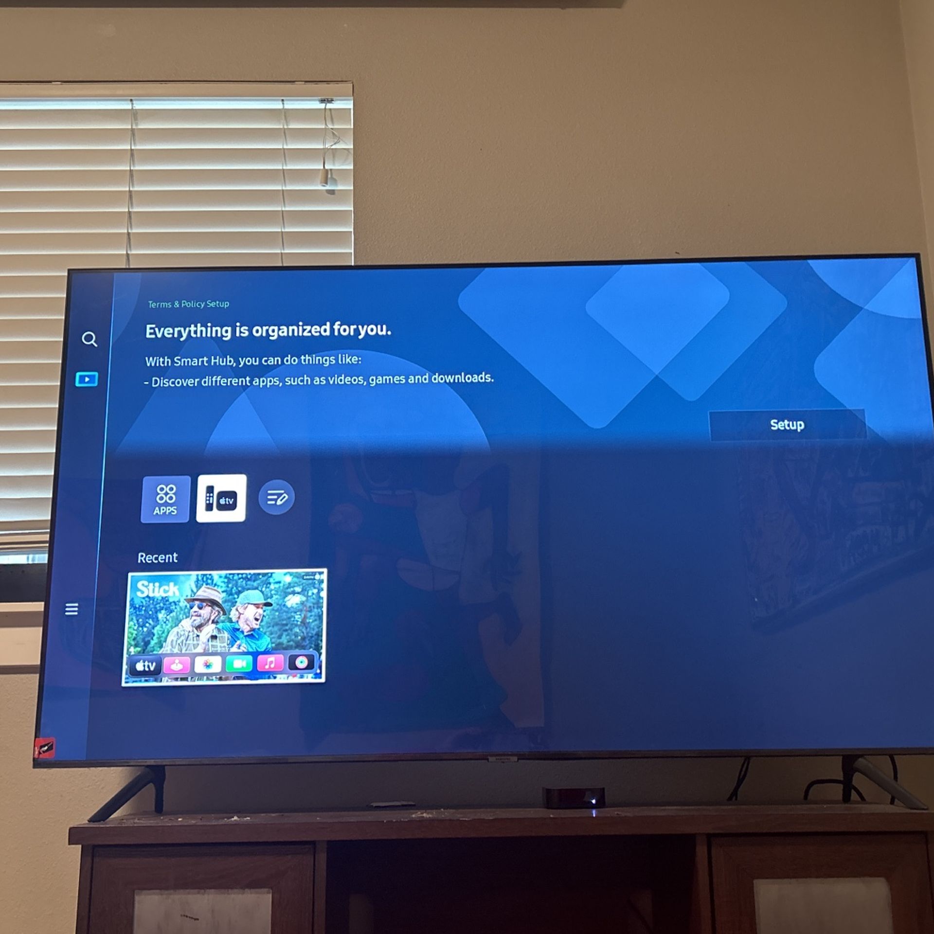 Samsung CU7000 Flatscreen LCD TV