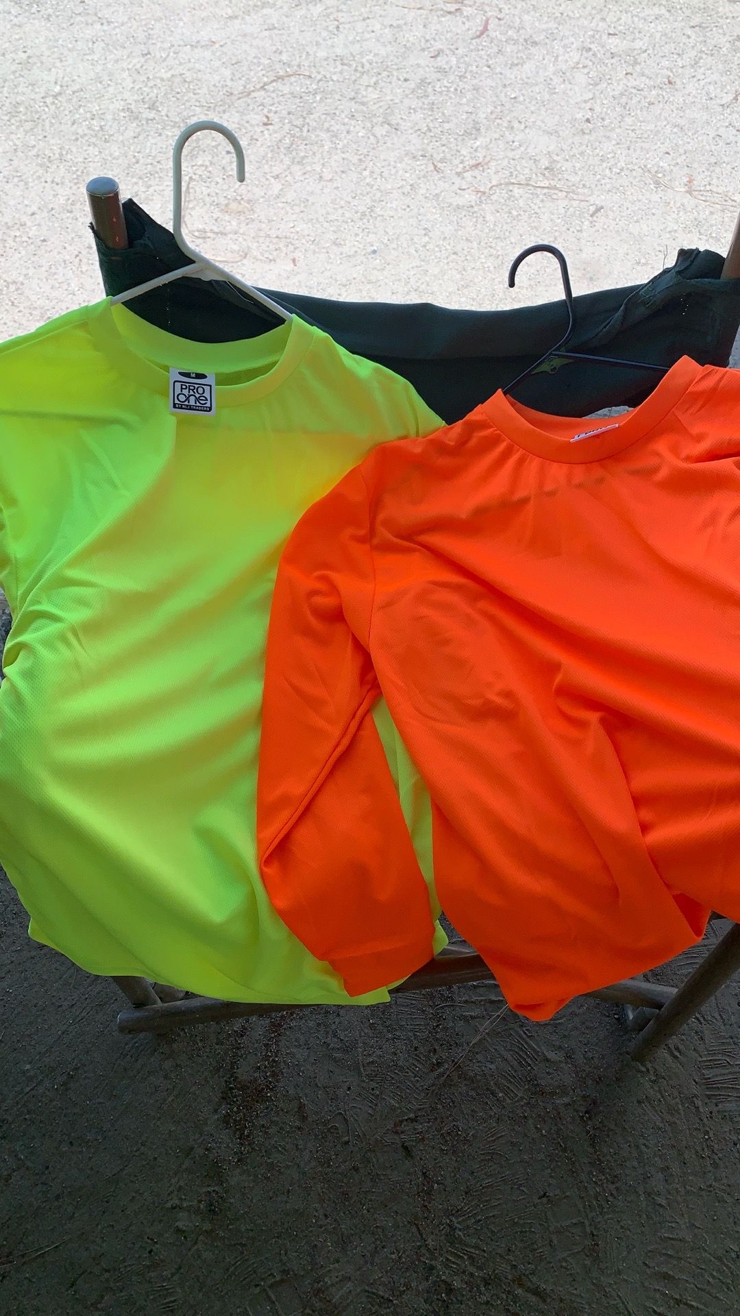 Safety shirts Without hoodie Camisas de seguridad Sin sudadera con capucha