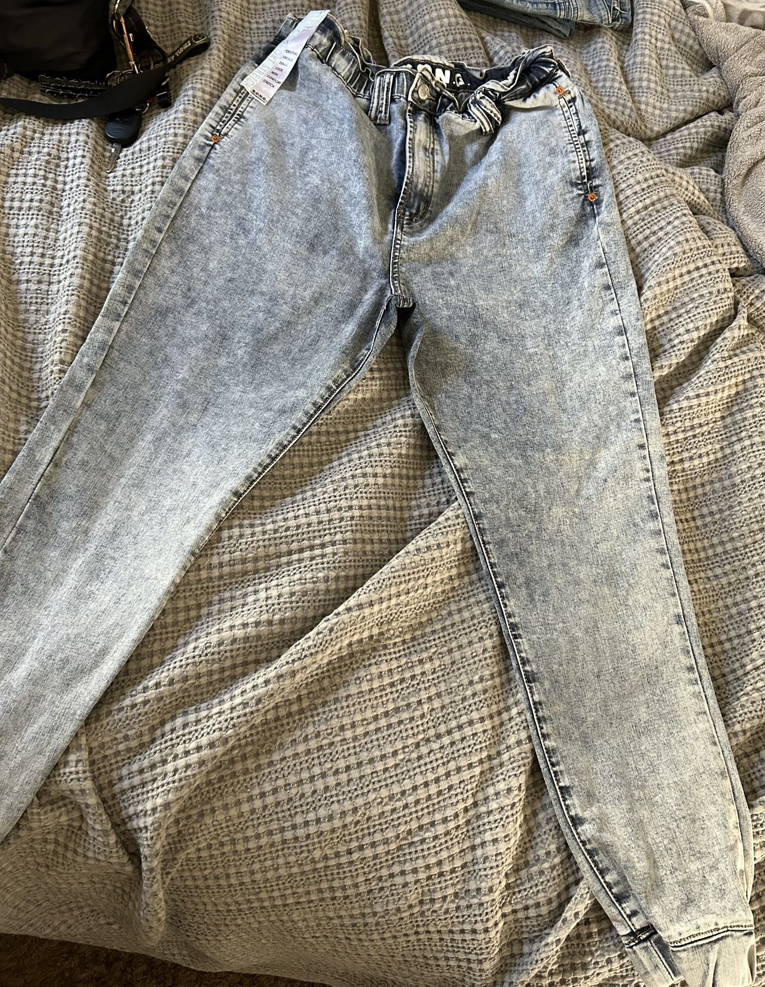 New w/Tags!!! Women’s Comfortfit Stretch Jeans!!! Size 13
