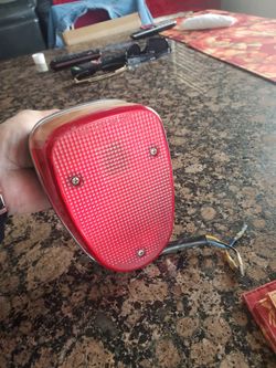 YAMAHA Vstar 1100 Or 650 Tail Light