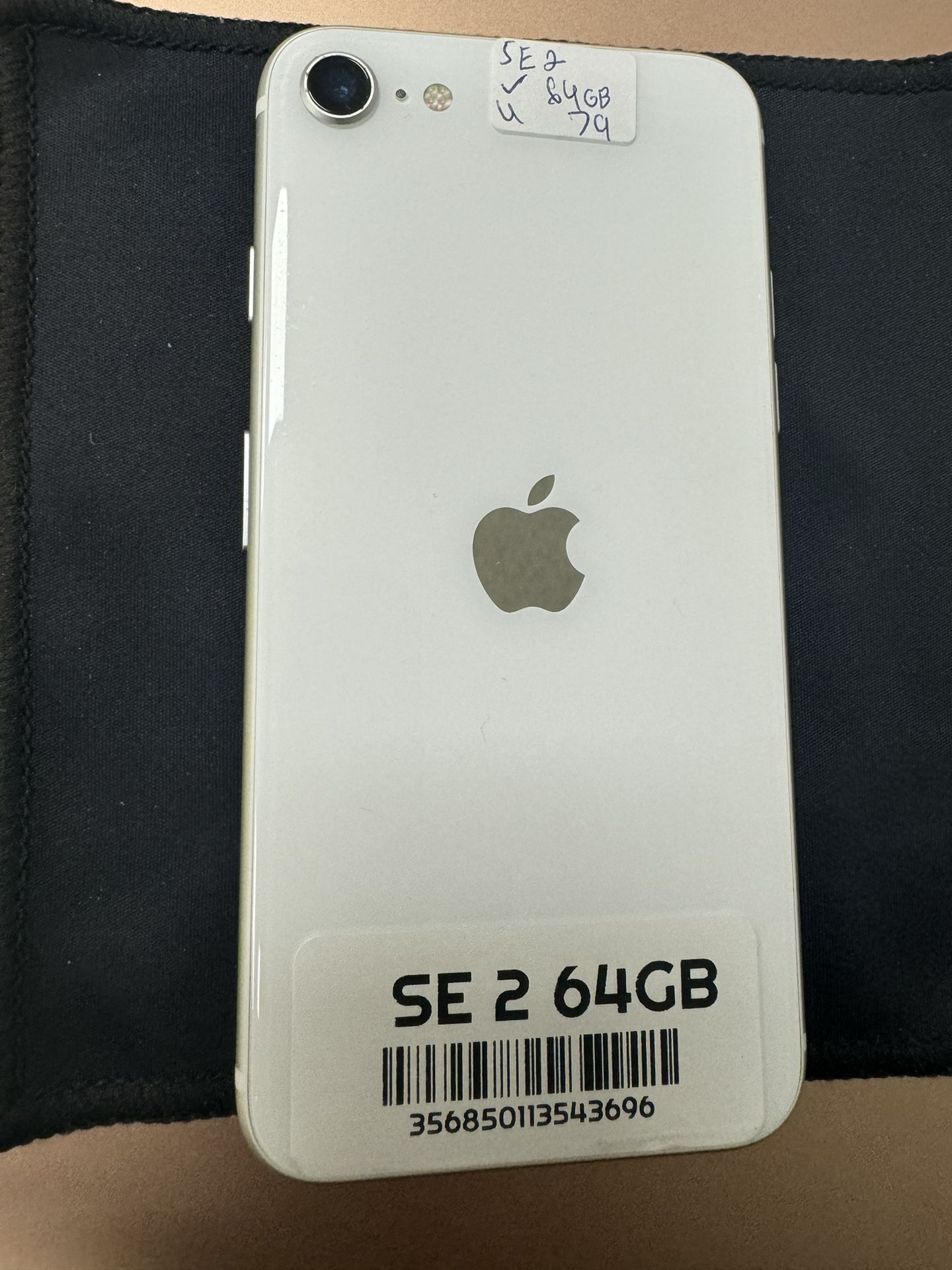 iPhone SE 2 64GB UNLOCKED
