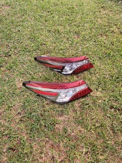 2018-2024 Toyota Camry Left Taillight Black And Crome Housing Oem Full LED
