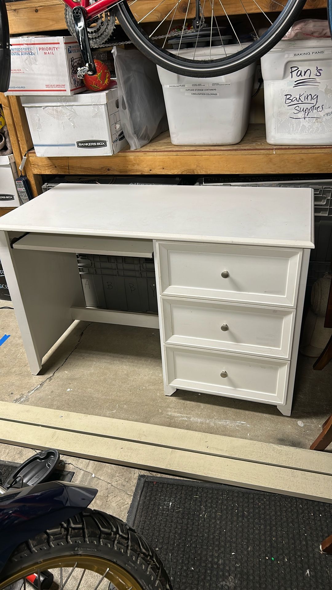 White Wood Desk