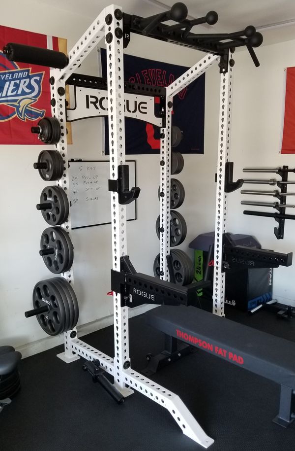 Rogue Fitness Monster Collegiate Half Rack for Sale in Las Vegas, NV
